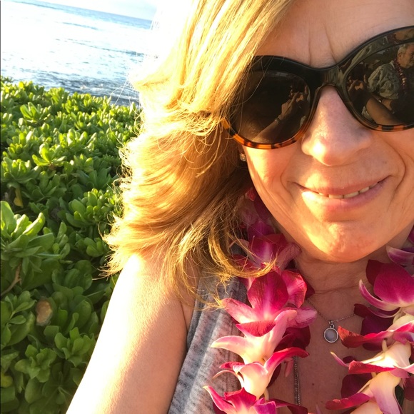 Meet your Posher, Diana - Picture 1 of 1